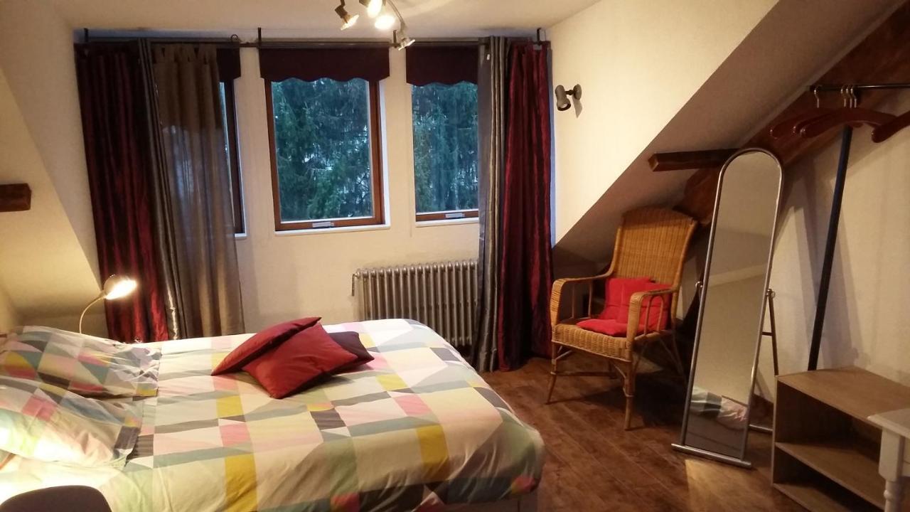 莱斯钱伯斯德伊勒酒店 Longeville-les-Metz 外观 照片